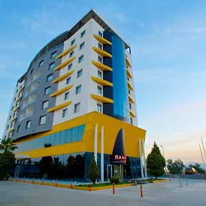 Hotel Ramada By Wyndham, Soma